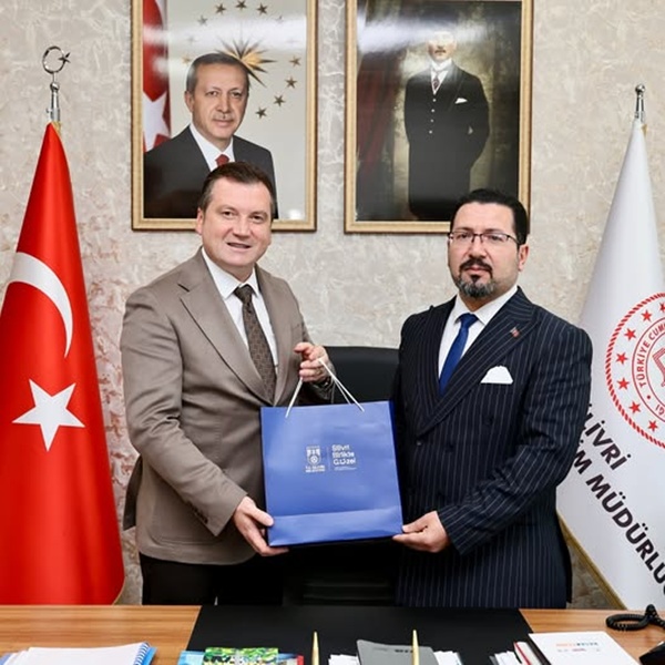 Başkan Balcıoğlu, İlçe Milli Eğitim Müdürü Damat'ı ziyaret etti