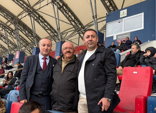 Silivri Sporunun Hamisi Murat Yıldız, Alibeyspor'un Sezon Açılışında Tribündeydi: "Spora Desteğimiz Daima Sürecek!"