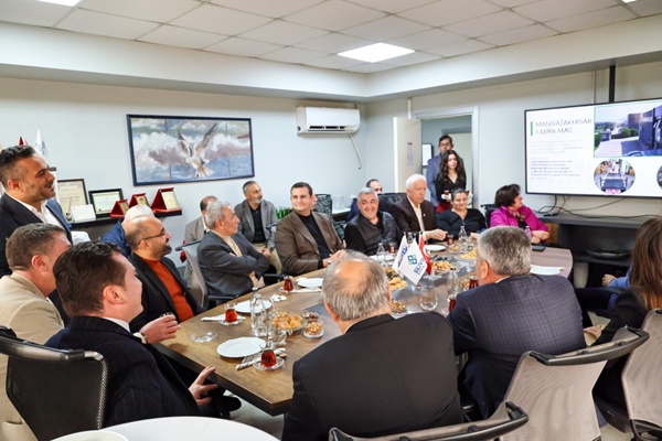 Başkan Balcıoğlu, Silivri Ambalaj Fabrikasını ziyaret etti