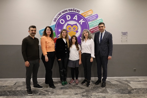 Silivri Odak Koleji Öğrencisinden Şiir Başarısı: İlçe İkincisi Derin Palamar