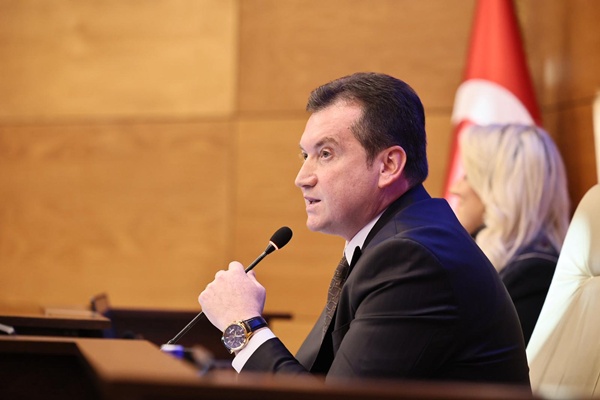 Başkan Balcıoğlu Aralık ayı Meclis Toplantısı'nda konuştu: "Çaresiz hissettiğinde kimsen yoksa Silivri Belediyesi var!"