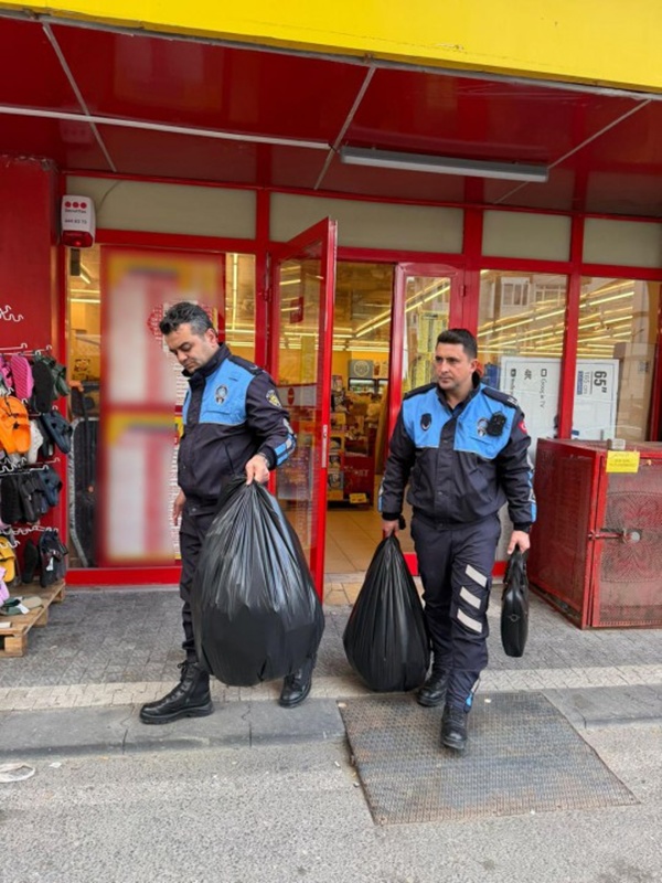 Silivri'de Zabıta Topyekûn Denetimde: 250 Tarihi Geçmiş Ürün İmha Edildi