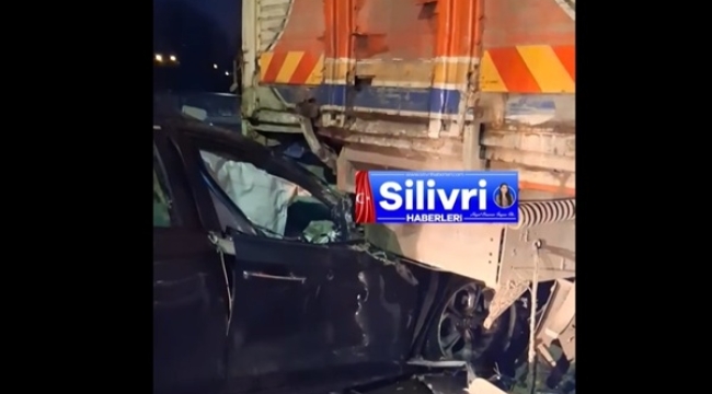 Selimpaşa'da Feci Kaza! Otomobil Kamyon Altına Girdi, Sürücü Sıkıştı!