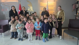 Silivri'nin Minikleri Mektebim'in "Starry Night" Gösterisinde Bir Araya Geldi