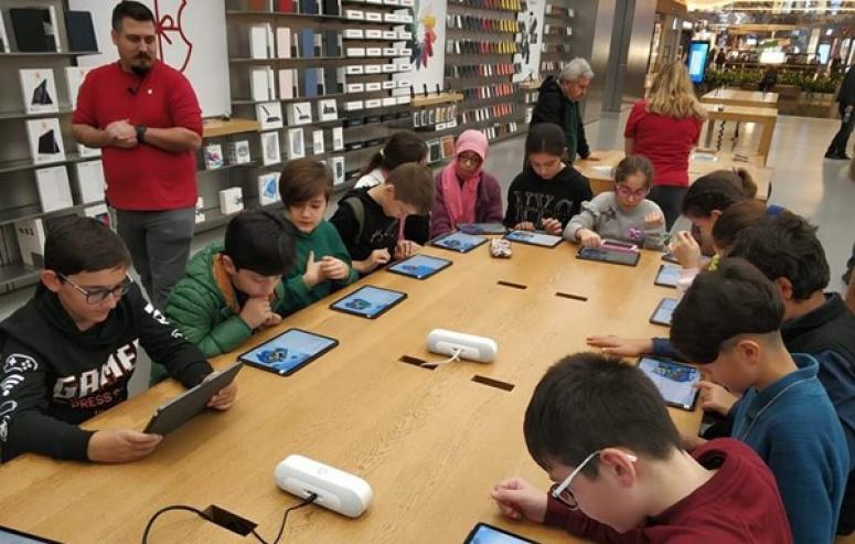 Ertuğrul Gazi Öğrencileri, Apple Kodlama Etkinliğine Katıldı