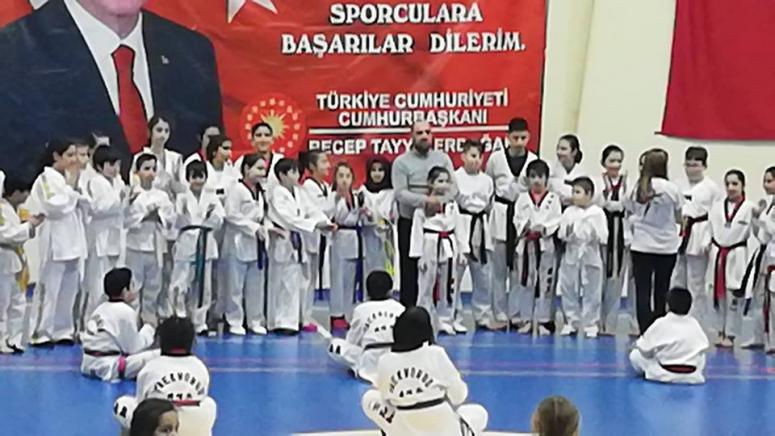 Taekwondoculardan büyük başarı