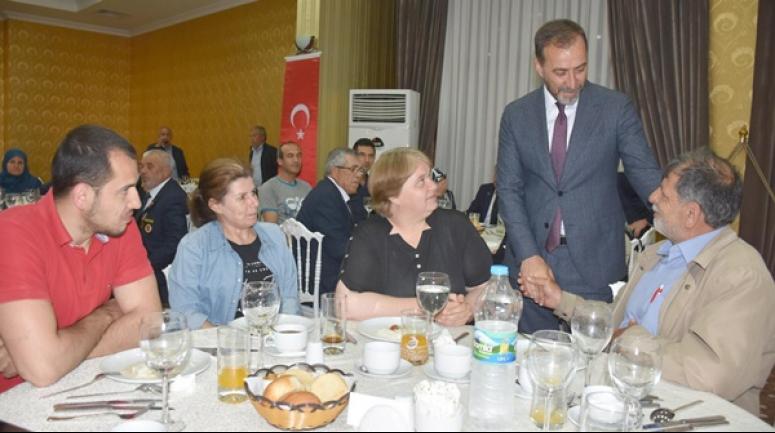 Şehit ve gazi aileleri iftar yemeğinde bir araya geldi