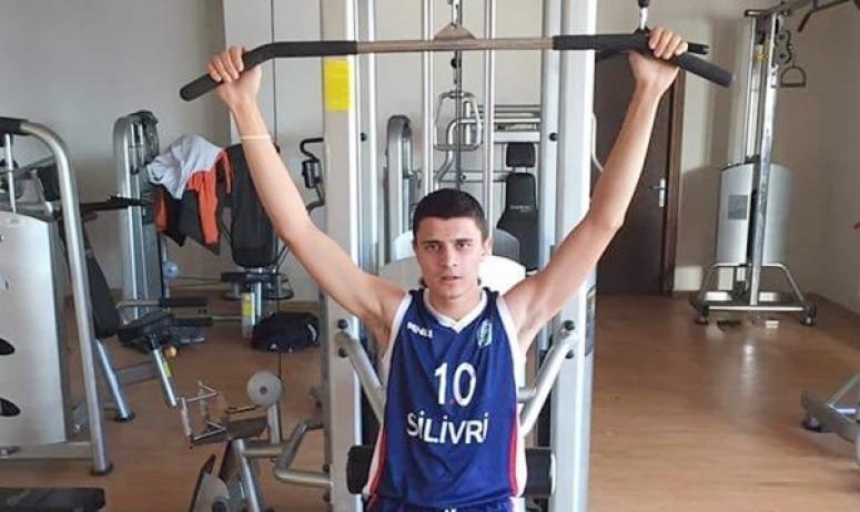 Özel sporcumuz Murat artık üniversiteli