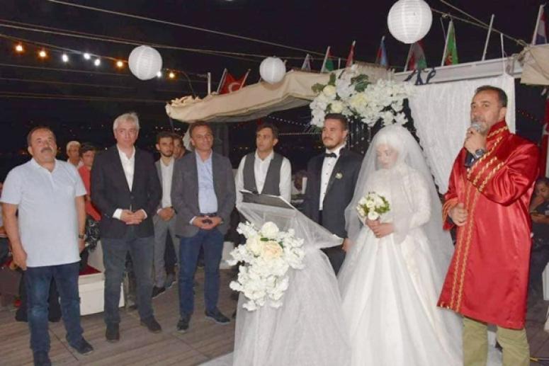 Gür ve Atmaca Çiftinin Nikahını Başkan Yılmaz Kıydı