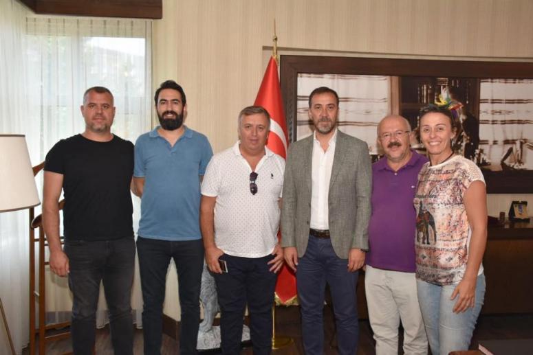 Başkan Yılmaz, Alibeyspor Yöneticilerini Ağırladı