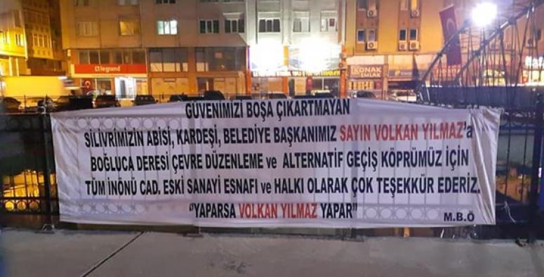 Yılmaz'a Pankartlı Teşekkür