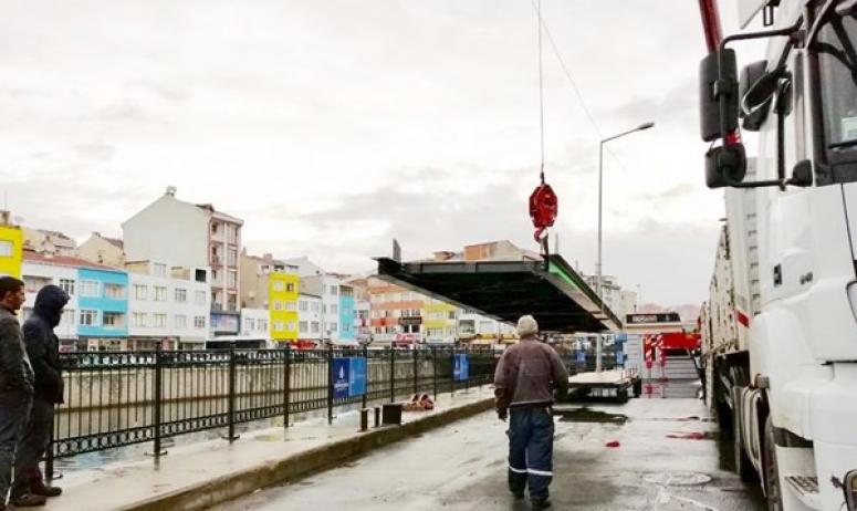 Mobil Köprünün Montajına Başlandı