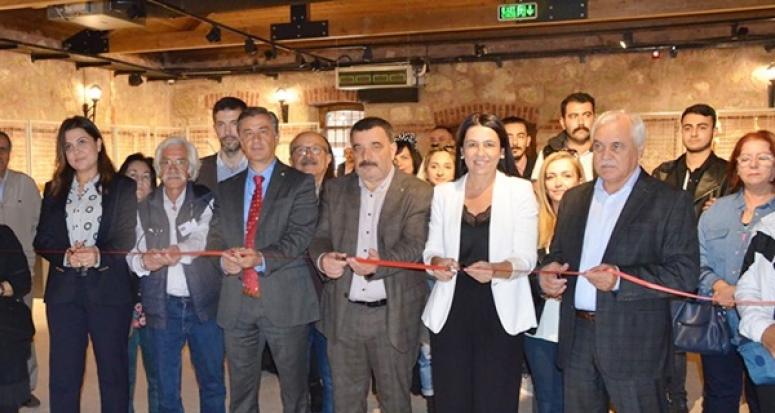 Ahşap Oyma Sergisi, Protokol Tarafından Açıldı