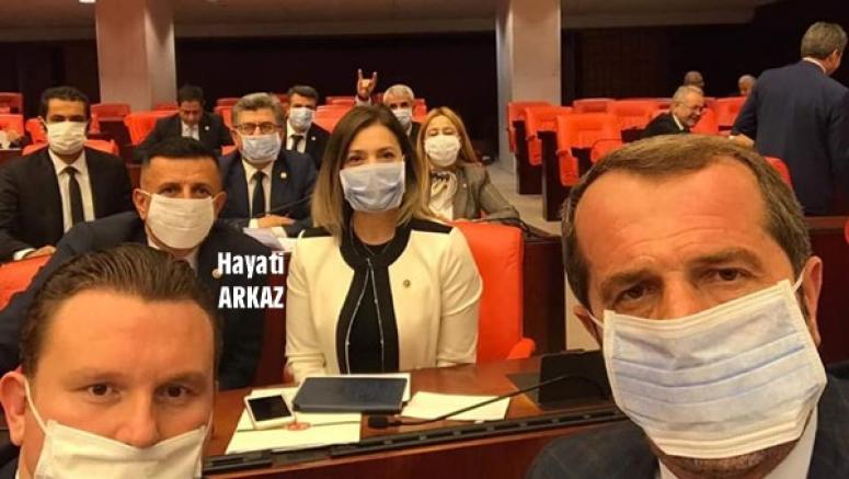 Arkaz, Lösemili Çocuklara Destek Olmak İçin Maske Taktı