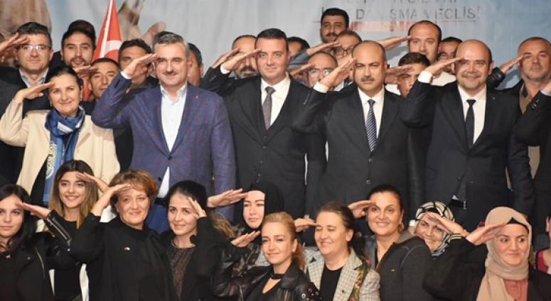 AK Parti, 'Türkiye Sevdasıyla Yaşımız Hep 18' Dedi