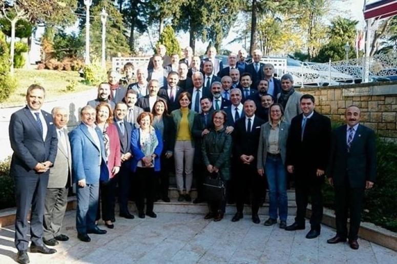 Göçengil'den 'İstanbul Bize Dar, Tek Yön İktidar' Mesajı