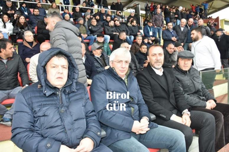 Gür, Silivrispor-Düzcespor karşılaşmasını izledi