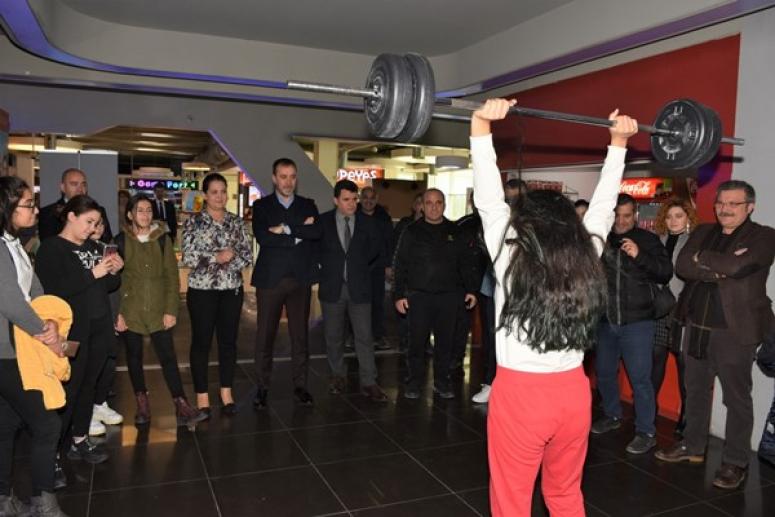 Halter Şampiyonları Sinemayla Ödüllendirildi