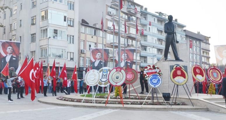 Silivri Protokolünden Ata'ya Çelenk